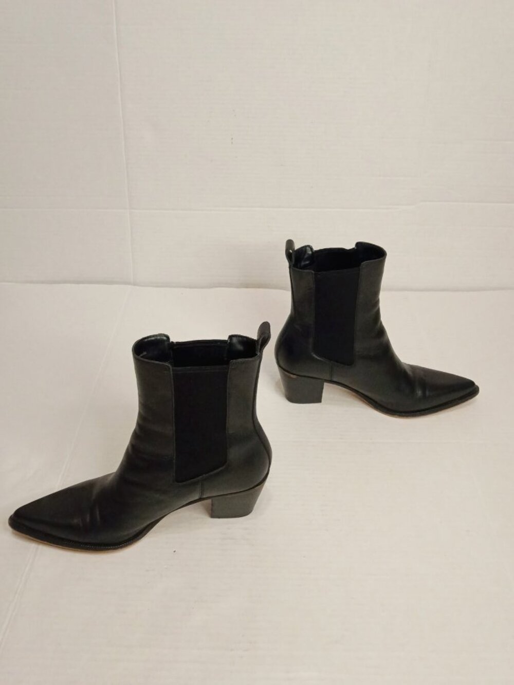 Dolce Vita Shadie Black Leather Pointed Toe Chelsea Boots Women's Size 7.5 - Picture 3 of 10